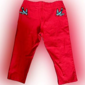 Cute retro red capris with sparrow detail